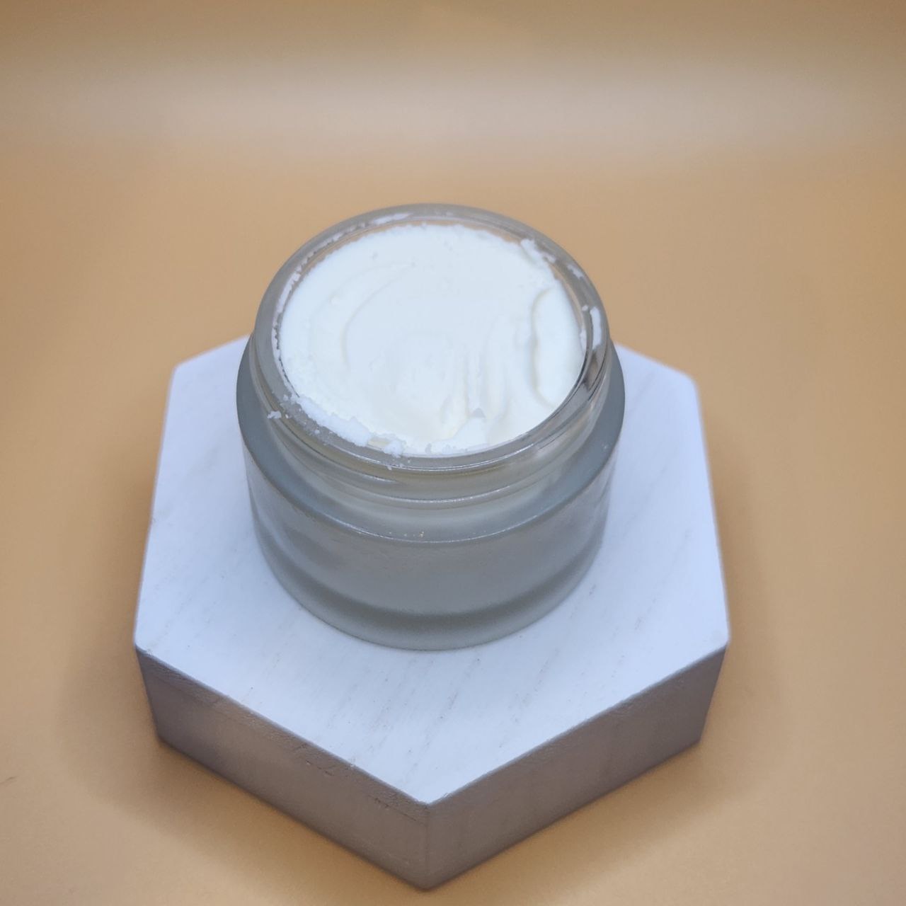 Rich, creamy whipped tallow balm made from grass-fed beef tallow for deep hydration & skin nourishment.
