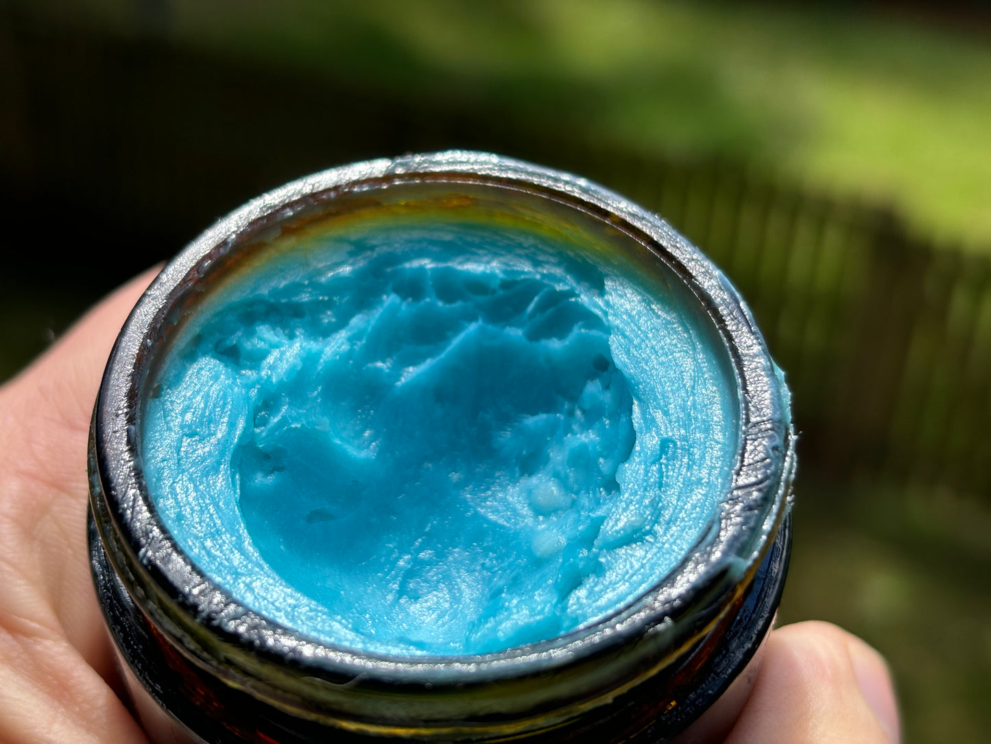 Antioxidant-rich methylene blue tallow balm for deep hydration & skin rejuvenation.